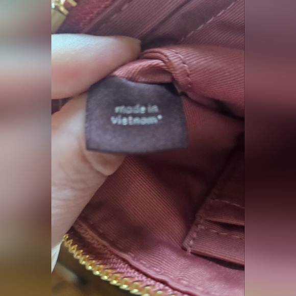 COACH NOLITA 19 Pebbled leather in Bubblegum pink with Gold Chain. - Picture 11 of 14